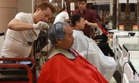 Di Salon Ini Ada Potong Rambut Gratis Gaya Trump dan Kim Jong Un