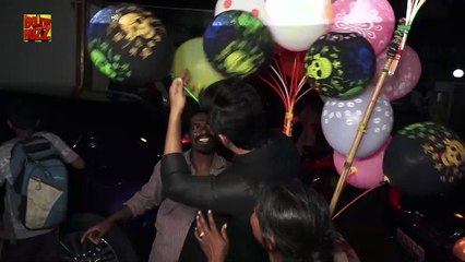 Sara Ali Khan And Sushant Singh's Kind Gesture Towards Beggars