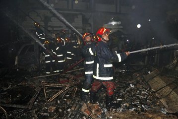 Bangladeş'te Yangın Faciası: 70 Ölü, 50 Yaralı