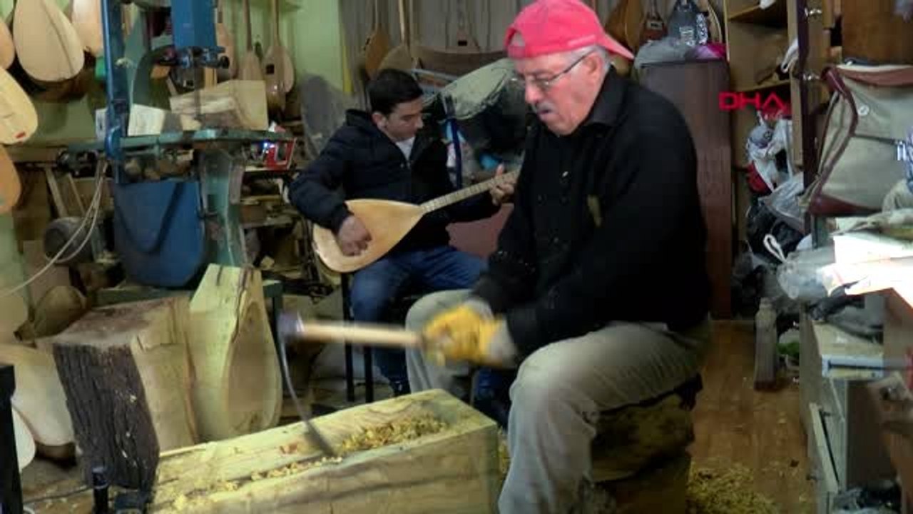 Bursa Saz Ustası İyi Bir Saz İçin 3 Yıl Beklemek Gerekiyor