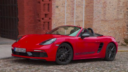 Porsche 718 Boxster T Design in Guards Red