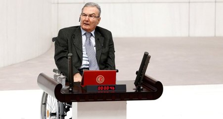 Son Dakika! Deniz Baykal 16 Ay Sonra Döndüğü Meclis'te Yemin Etti, Yemini Metinden Değil Ezbere Okudu