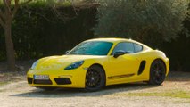 Porsche 718 Cayman T Design in Racing Yellow