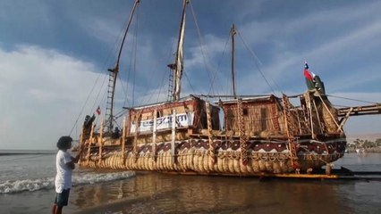 De Chile a Australia en una balsa de juncos
