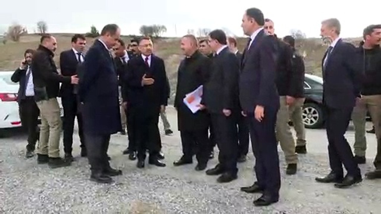 Cumhurbaşkanı Yardımcısı Oktay, Sorgun-Çekerek yolunda incelemelerde bulundu - YOZGAT