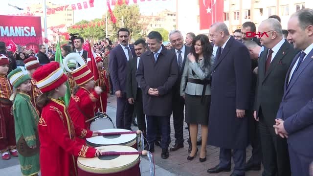 Manisa Cumhurbaşkanı Erdoğan'ı Miting Öncesi Çocuk Mehteran Takımı Karşıladı