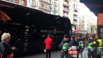 Llegada del VCF a Mestalla para jugar contra el Celtic