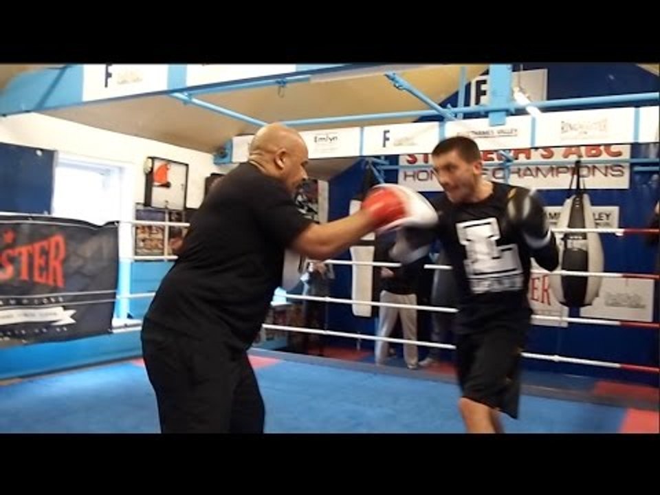 EXPLOSIVE SELBY! WORLD CHAMPION LEE SELBY SMASHES PADS W/ TRAINER TONY BORG AS HE GETS SET FOR VEGAS
