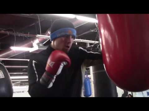 SPEED & PRECISION - HIGHLY RATED JASON QUIGLEY WORKS ON THE SPEEDBALL & HEAVYBAG