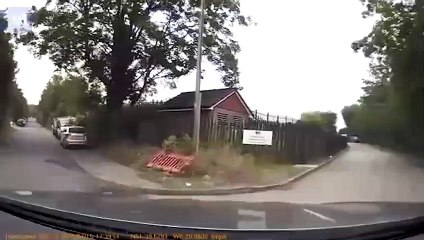 Il tombe dans un piège en venant acheter un van d'occasion