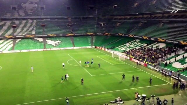 Betis-Rennes: La Afición del Rennes Celebra la Victoria