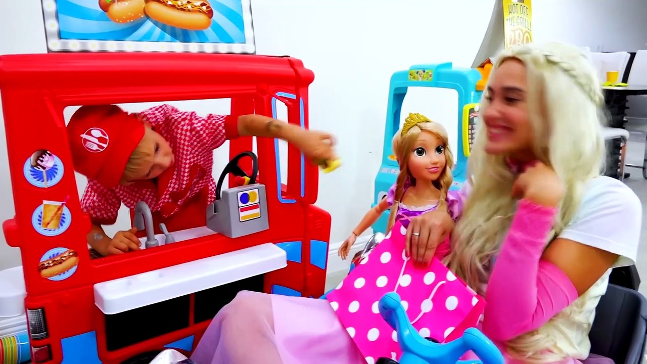 Kids and Mom Pretend Play Toy Cafe - Compilation video with Vlad and ...