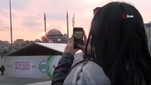 Taksim’de Batan Güneş Türk Bayrağı İle Buluştu