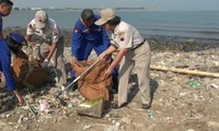 Peduli Sampah, Polisi Ajak Diet Kantong Plastik