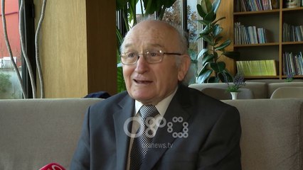 Ora News - Gjuhëtari Xhevat Lloshi: Të mbrojmë gjuhën shqipe