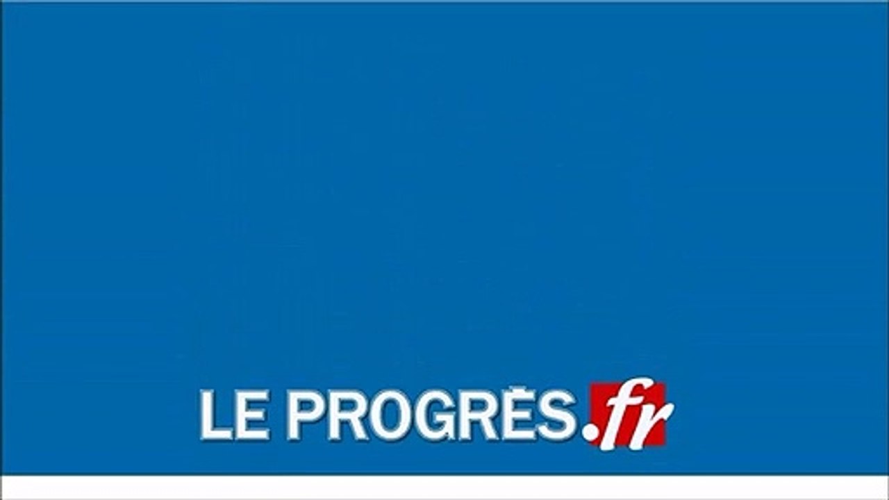 LE BUS DES CRS CAILLASSE LORS DE L'ACTE XIV DES GILETS JAUNES A LYON