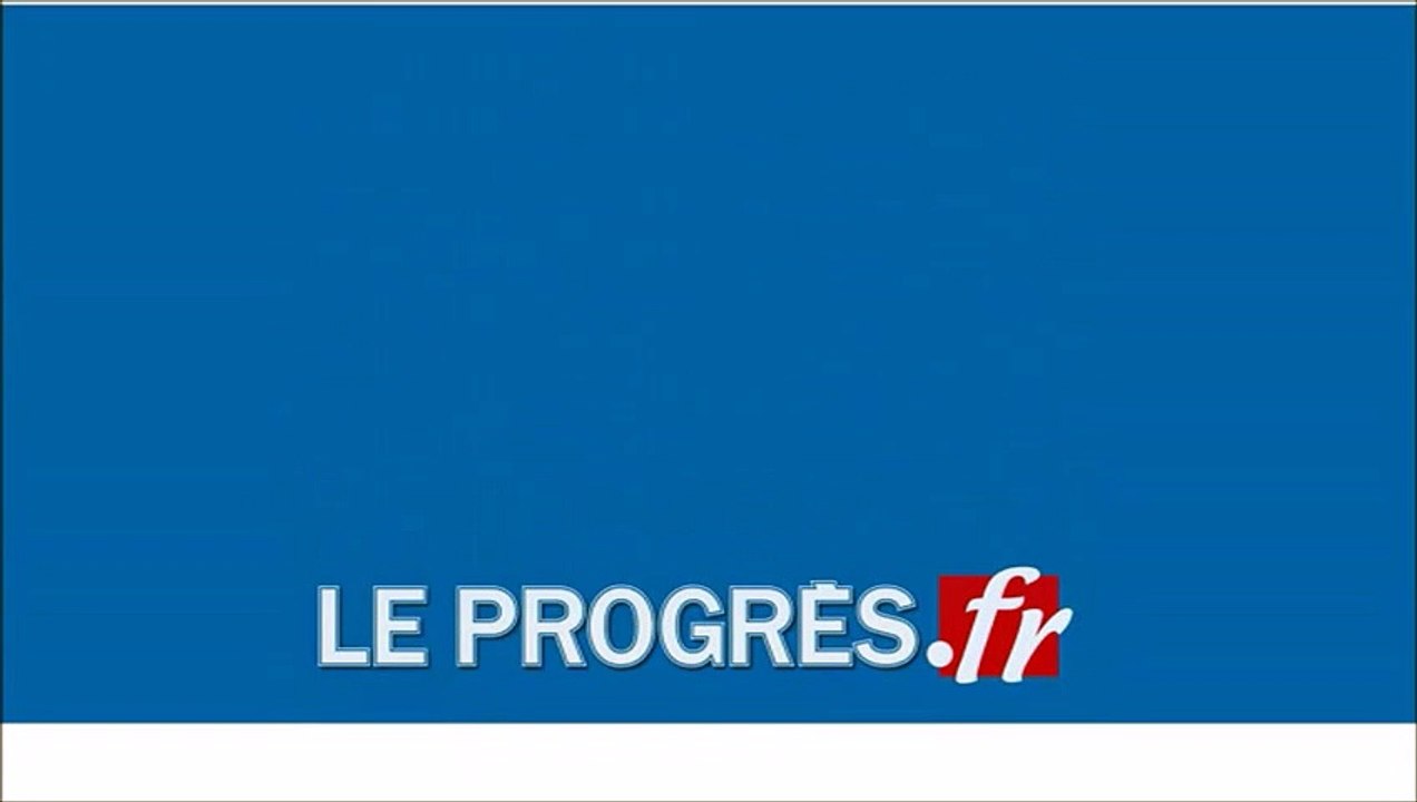 Le fourgon des CRS caillassé lors de l'acte XIV des Gilets jaunes à Lyon