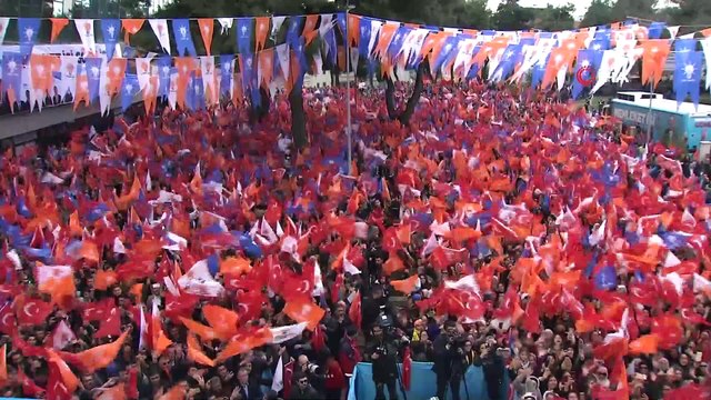 Cumhurbaşkanı Erdoğan:'Ben kıraathane diyorum onlar ne anlıyor; kumarhane. Dervişin zikri ne ise fikri odur diye bir söz varya ama bunlarda derviş falan olmaz. Bunlar yatıp kalkıp kumarla meşguller. Kıraathane nedir diye sorsan bilmezler.'