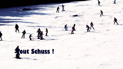 On profite de la neige au soleil