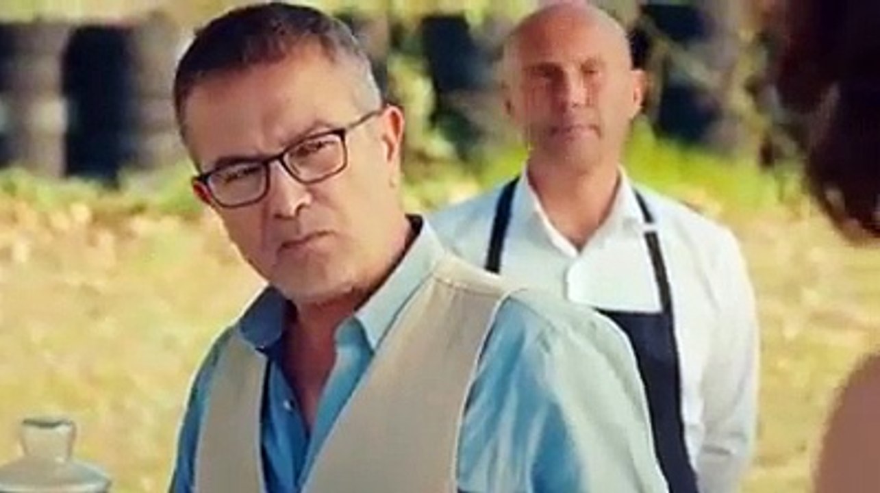 مسلسل حكاية عائلة الحلقة 1 مترجم كاملة في الرابط اسفل الفيديو