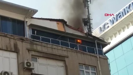 Manisa'da Baz İstasyonu Yangını