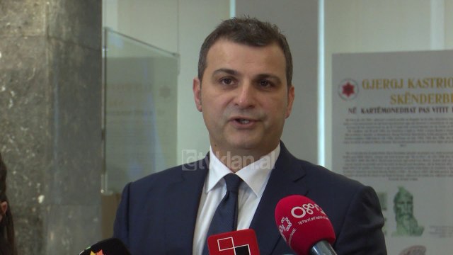 BSH: Kriza politike godet ekonominë