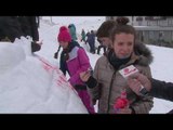 Kodra e Diellit, fëmijët ndërtojnë qytetin e akullt