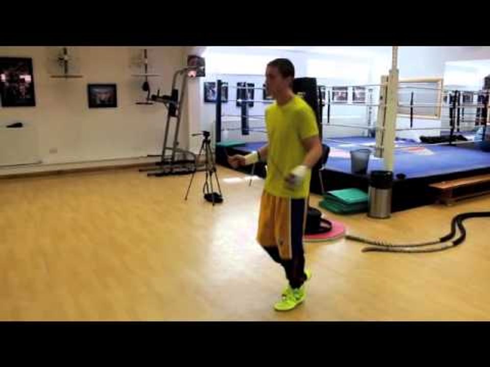 HATTON PROMOTIONS PROSPECT ANTHONY UPTON SKIPPING ROPE WORK OUT @ RICKY HATTON'S GYM