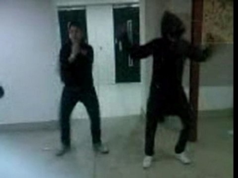 tecktonik Mondotek une pro ac une amatrice