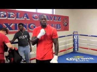 HEAVYWEIGHT KO KING DEONTAY WILDER MAKES TIME FOR THE MEDIA & FANS