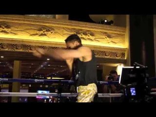 AMIR KHAN OFFICIAL MEDIA WORKOUT @ MGM GRAND / KHAN v ALEXANDER - BATTLE ROYAL
