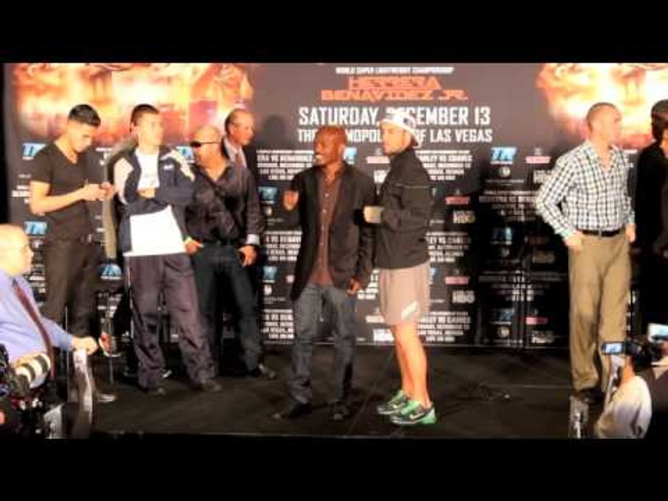 TIMOTHY BRADLEY v DIEGO CHAVES OFFICIAL HEAD TO HEAD / TOP RANK