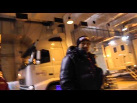 TYSON FURY & PARIS FURY & TEAM FURY ARRIVAL o2 ARENA / FURY v HAMMER