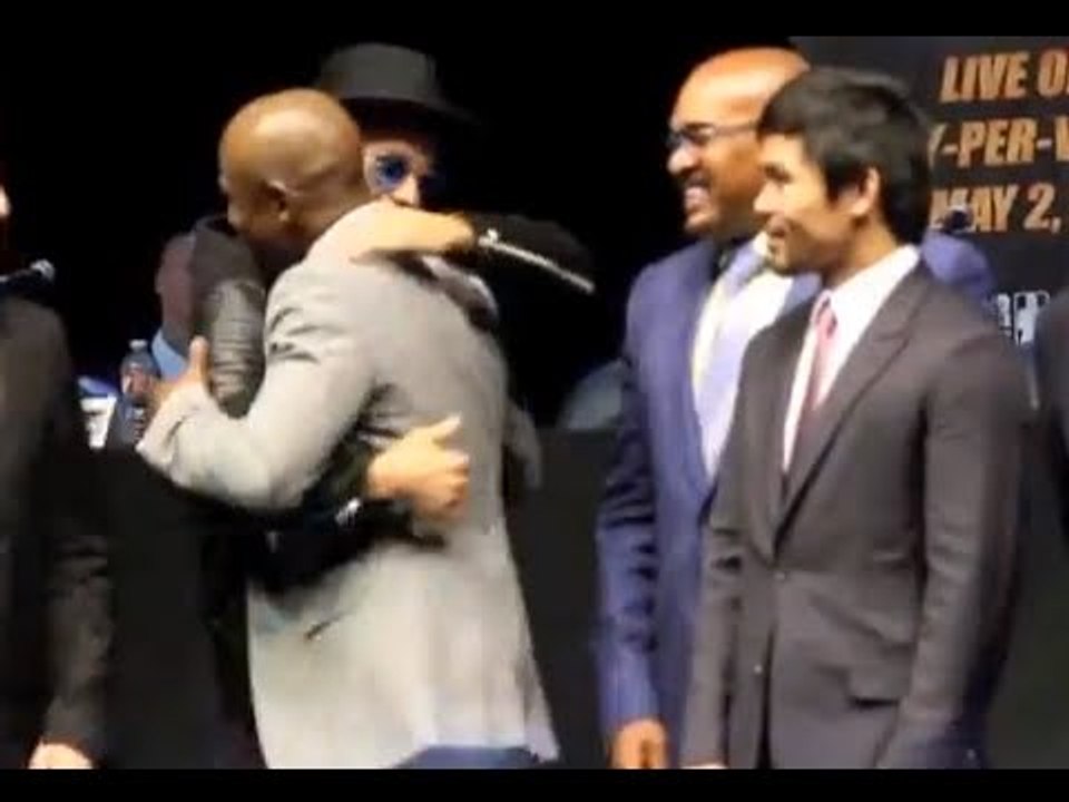 JUSTIN BIEBER HUGS FLOYD MAYWEATHER @ PRESS CONFERENCE WITH MANNY PACQUIAO / MAYWEATHER v PACQUIAO