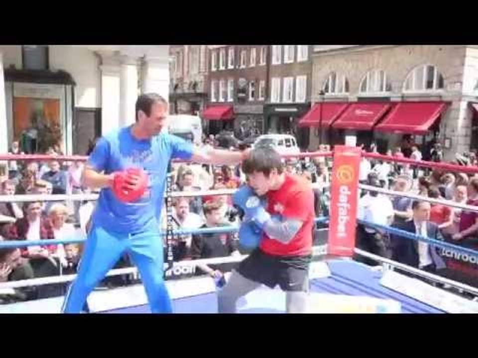JOHN RYDER & TONY SIMS PUBLIC PAD WORKOUT @ COVENT GARDEN / RYDER v BLACKWELL / RULE BRITANNIA