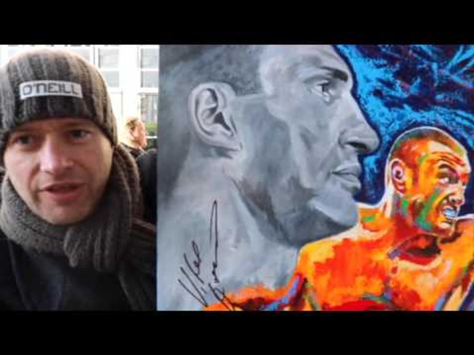 BOXING ARTIST KILLIAN LEFT OVERJOYED AS TYSON FURY, WLADIMIR & VITALI KLITSCHKO SIGN HIS PICTURE