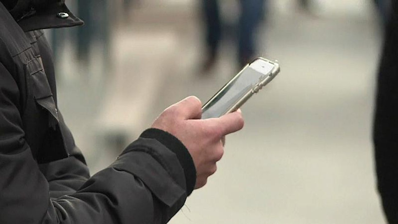 Smartphone-Markt bricht weiter ein