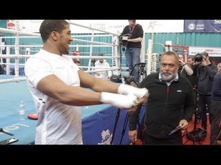 AJ! WHO WANTS A RANDOM PICTURE OF A SAMOAN MAN WITH ANTHONY JOSHUA?! (TRAINING CAMP FOOTAGE)