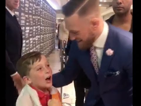 8-YEAR OLD BOXER FRANKEE HAYES OFFERS TO BE CONOR McGREGOR'S SPARRING PARTNER FOR FLOYD MAYWEATHER!