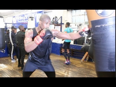 BRUTE POWER! - HEAVYWEIGHT DANIEL DUBOIS TEARS APART THE HEAVYBAG (PEACOCK GYM) / DUBOIS v CARTER