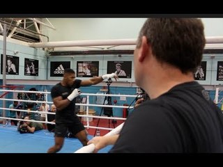 INSIDE CAMP! -ANTHONY JOSHUA TAKES PRECISE INSTRUCTIONS FROM TRAINER ROB McCRACKEN (EXCLUSIVE)