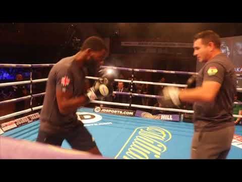 PERFECT JAB! JOSHUA BUATSI SHOWS TREMENDOUS TECHNIQUE WORKING THE PADS IN CARDIFF / JOSHUA v BUATSI