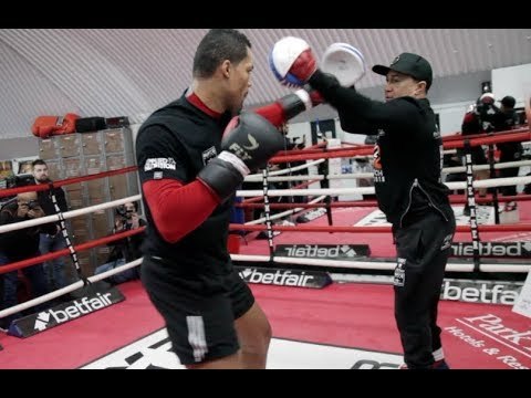BIG SHOES NEEDED! - DAVID HAYE'S HEAVYWEIGHT JOE JOYCE SMASHES THE PAD WITH AN ELEVATED ISMAEL SALAS