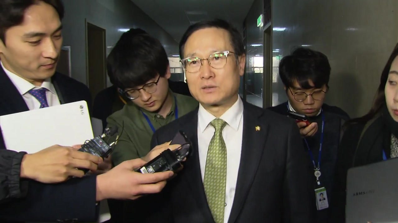 홍영표 "황교안 태블릿 PC 조작 가능성, 가짜뉴스 중의 가짜뉴스" / YTN