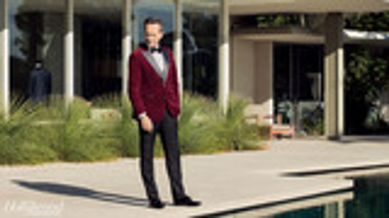 Oscar Tux Clinic: Richard E. Grant of 'Can You Ever Forgive Me?' Wears "Something Regal"