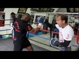 BODY SNATCHING! - DILLIAN WHYTE SHOWS HIS POWER - AS HE BATTERS THE PADS WITH TRAINER MARK TIBBS
