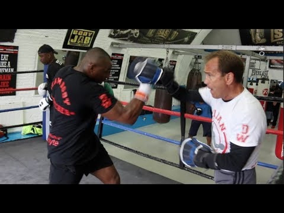 BODY SNATCHING! - DILLIAN WHYTE SHOWS HIS POWER - AS HE BATTERS THE PADS WITH TRAINER MARK TIBBS
