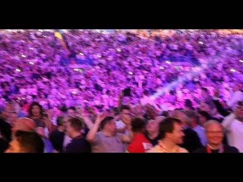 I PREDICT A RIOT! - JOSH WARRINGTON RING WALK AS HIS FANS GO MENTAL TO KAISER CHIEF'S LIVE SET