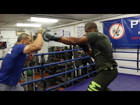 DYNAMITE BEAST! - HEAVYWEIGHT DANIEL DUBOIS DESTROYS THE PADS AHEAD OF TOM LITTLE CLASH