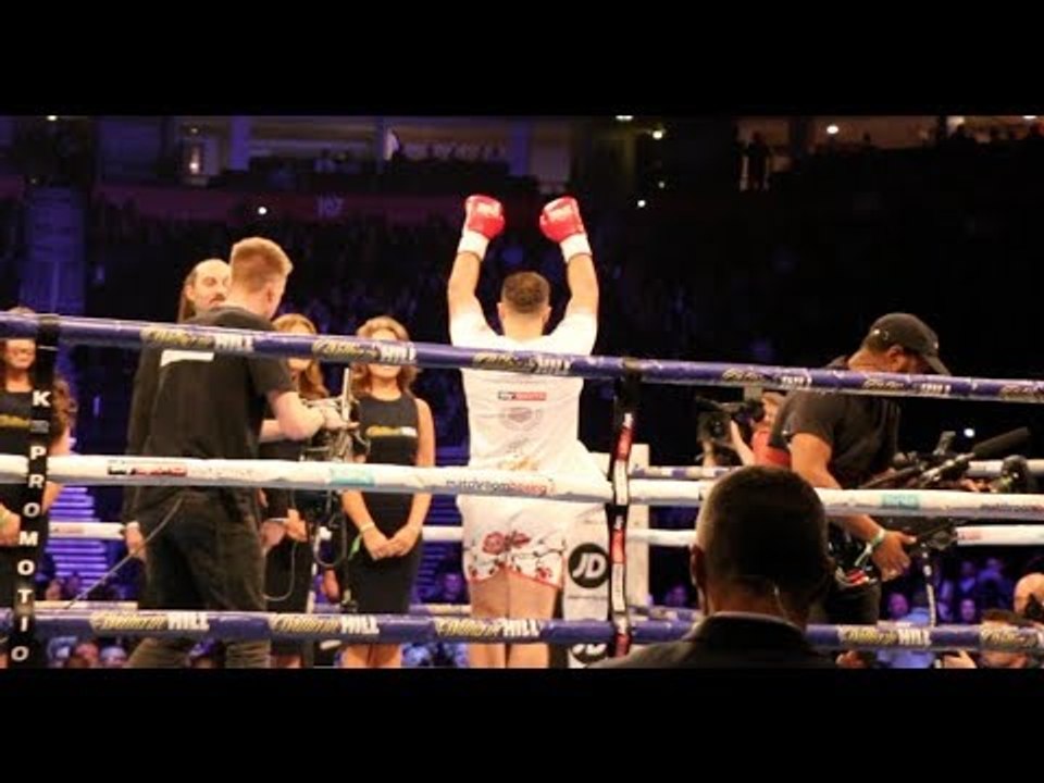 DAVE ALLEN WALKS OUT TO STONE COLD STEVE AUSTIN'S THEME MUSIC IN MANCHESTER / USYK-BELLEW